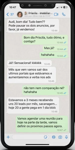 Print de conversa de WhatsApp com cliente comemorando resultado dos anúncios